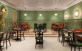 Hilton Birmingham Metropole Hotel
